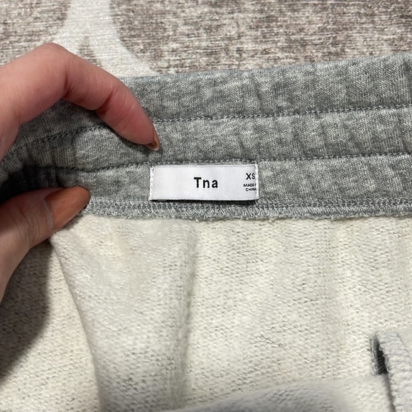 Aritzia TNA. grey sweat midi skirt - Picture 2 of 2
